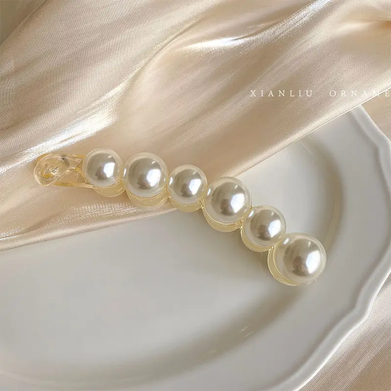 Pearl Clip Hairpin with Vertical Pearl Design - Image 5