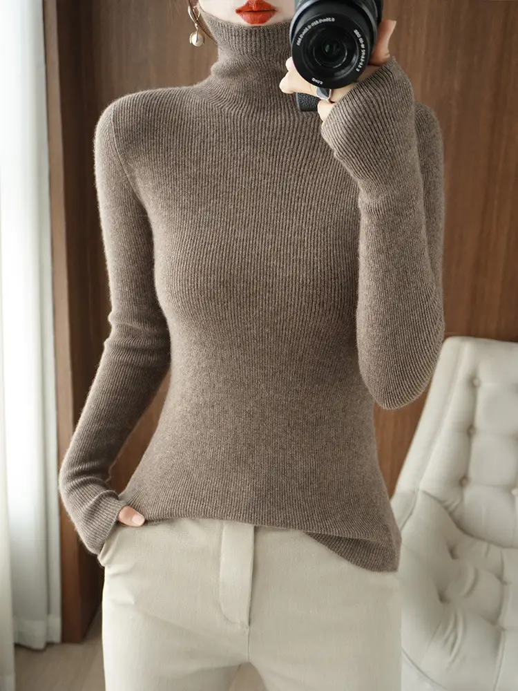 Green Knit Long Sleeve Women's Slim Top - Image 2