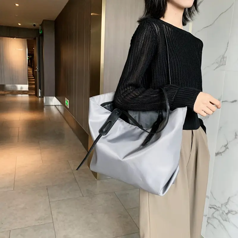 Large Capacity Women's Black Canvas Tote Bag - Image 6