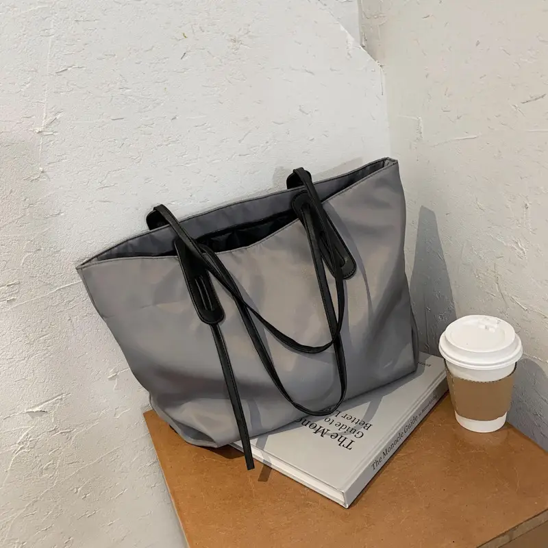 Large Capacity Women's Black Canvas Tote Bag - Image 3