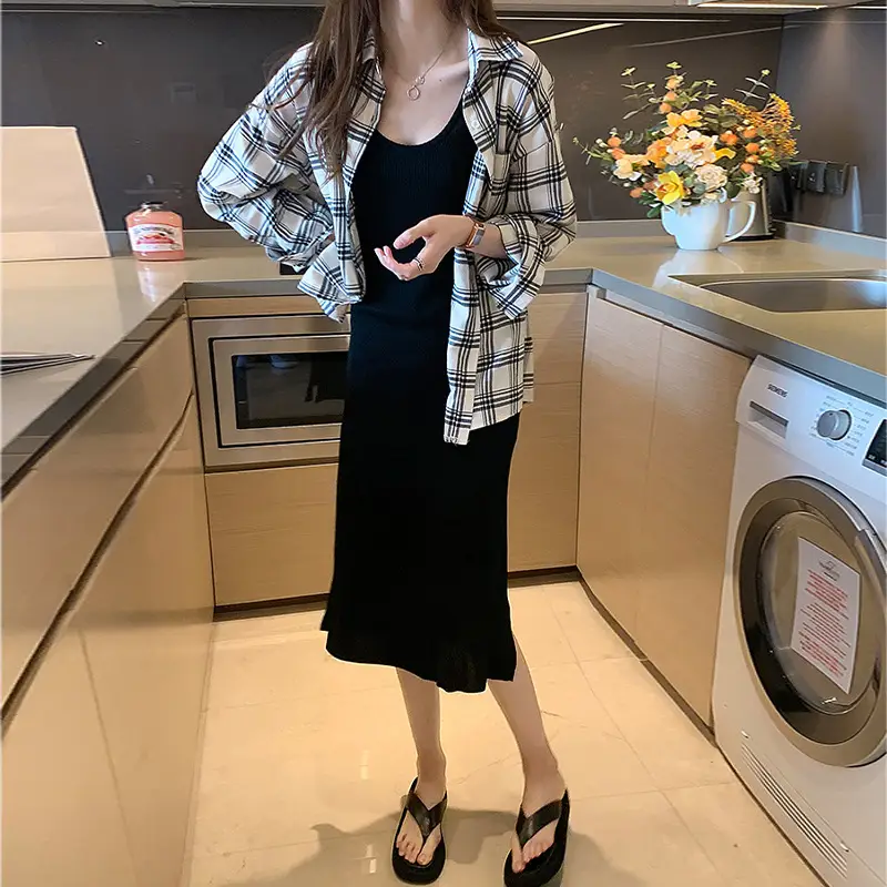 Women Plaid Print Long Sleeve Jacket with Turn-Down Collar - Image 5