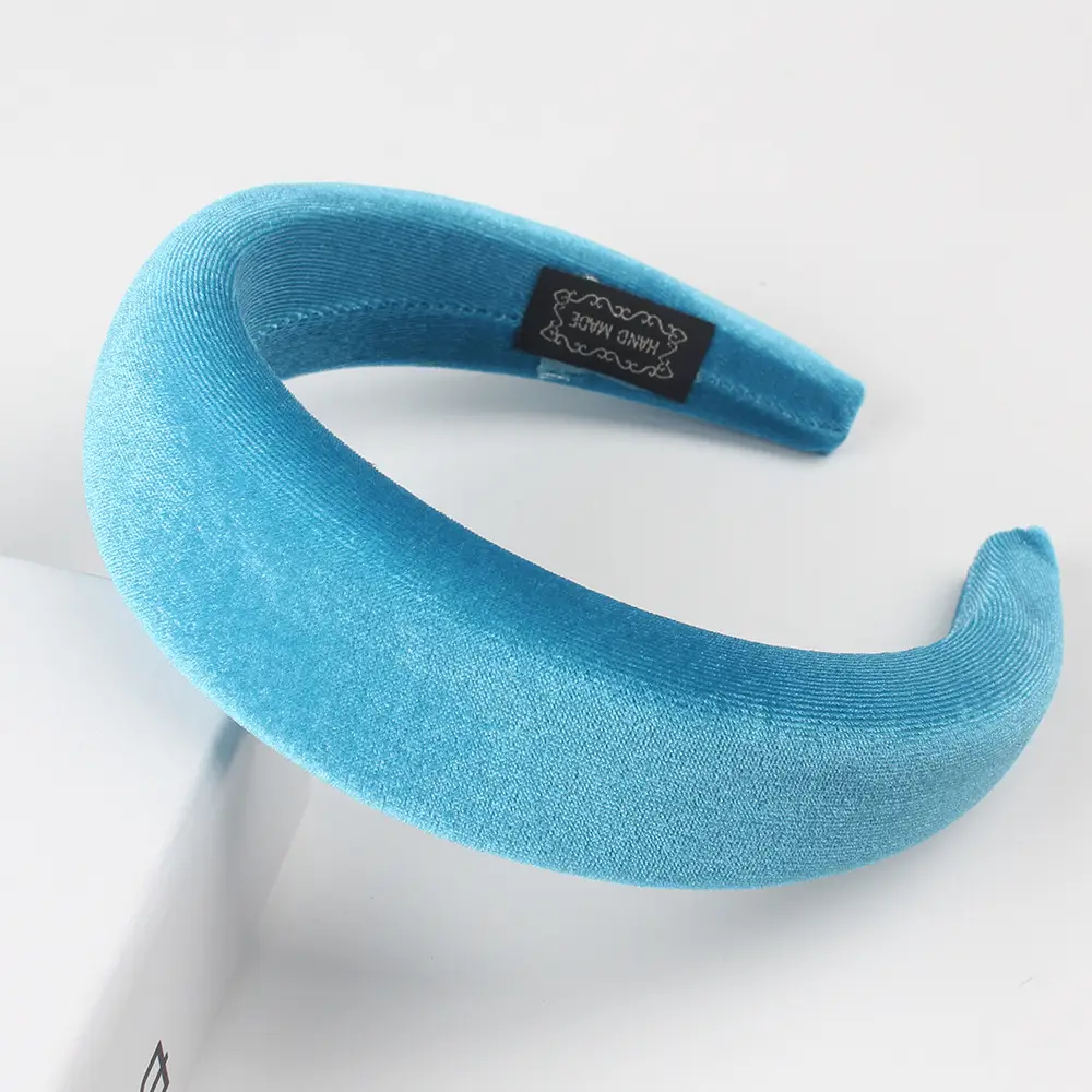 Black Fleece Hair Band for Women Winter Use - Image 9
