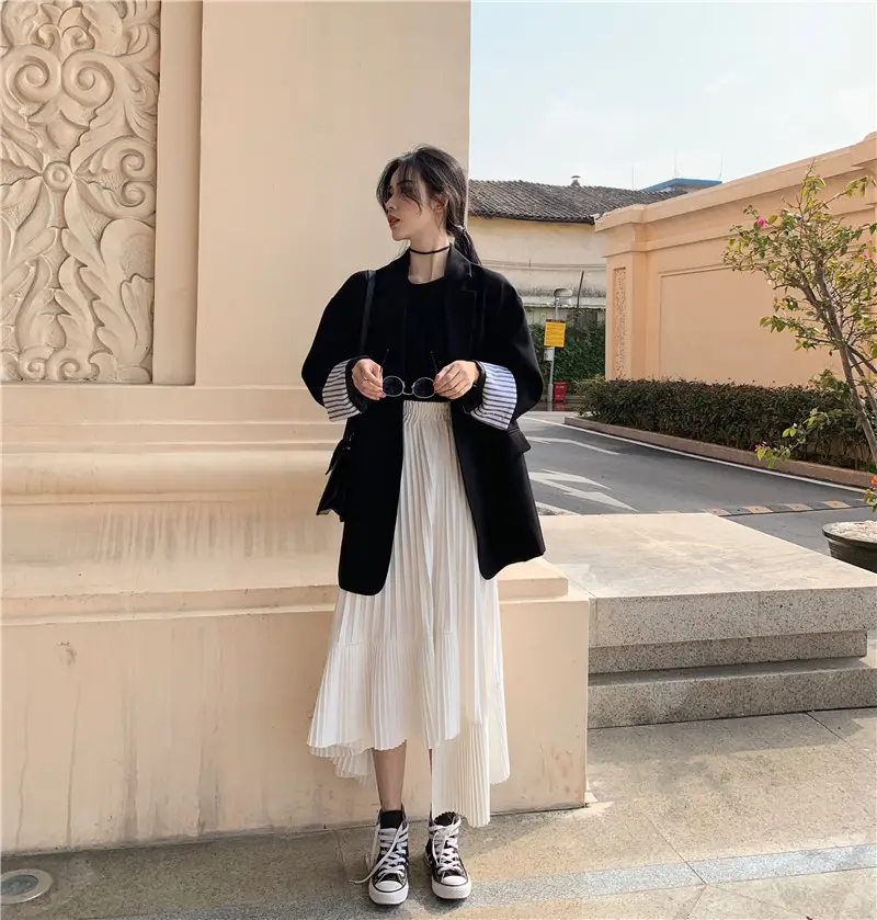 Irregular Pleated Chiffon Skirt White High Waist Autumn 2026 — feature 4