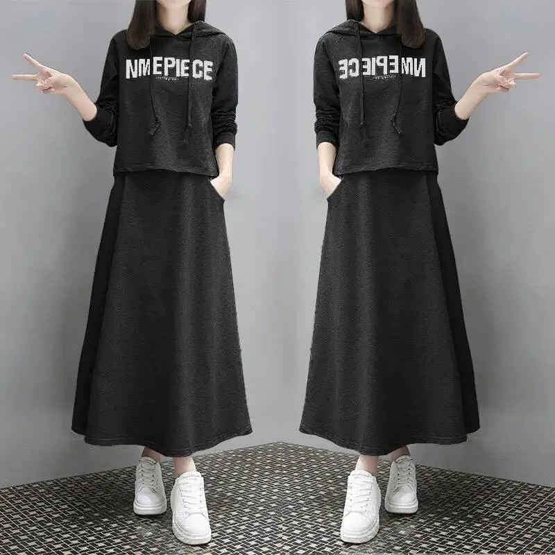 Women Grey Long Sleeve T-Shirt Suit with Hooded Neckline - Image 5