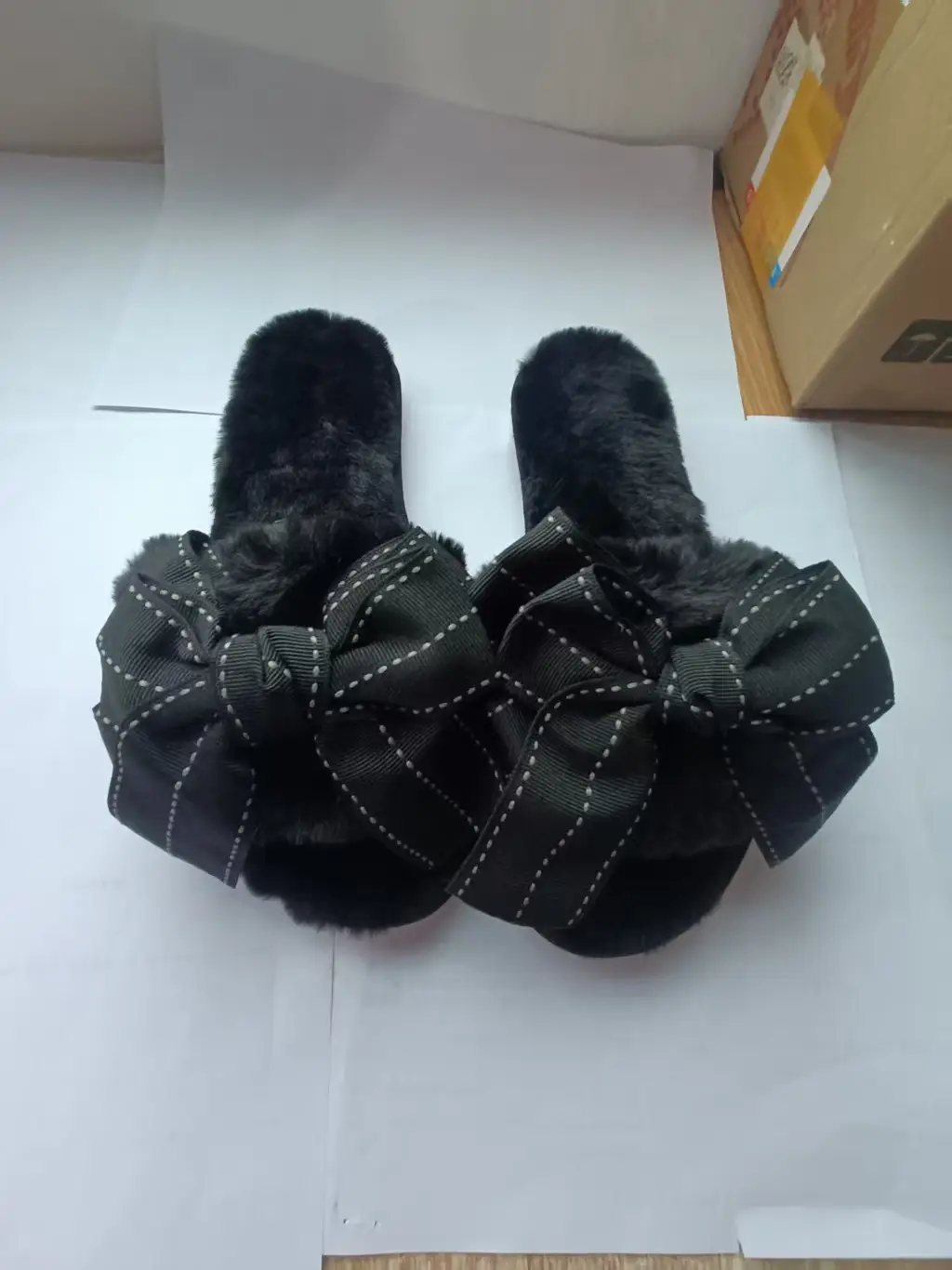 Autumn and winter New thickened plush curly velvet bow slippers star home soft bottom non-slip thermal slippers