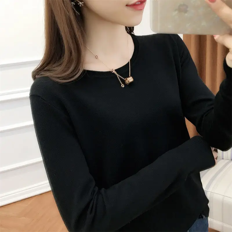 Women Woolen Round Neck Sweater Red Large - Image 19