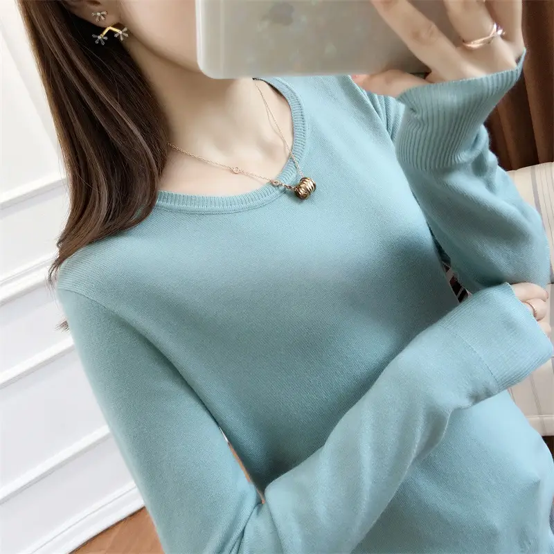 Women Woolen Round Neck Sweater Red Large - Image 22