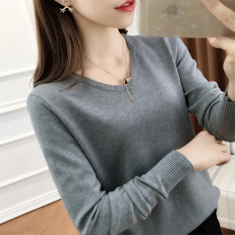Women Woolen Round Neck Sweater Red Large - Image 8