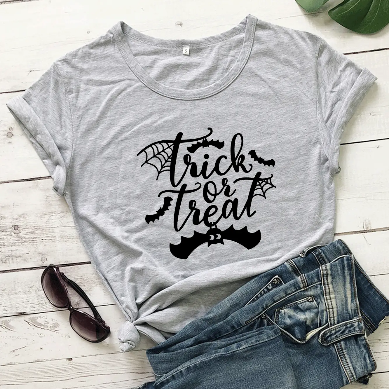 Halloween Trick or Treat Green T-Shirt Short Sleeve - Image 3