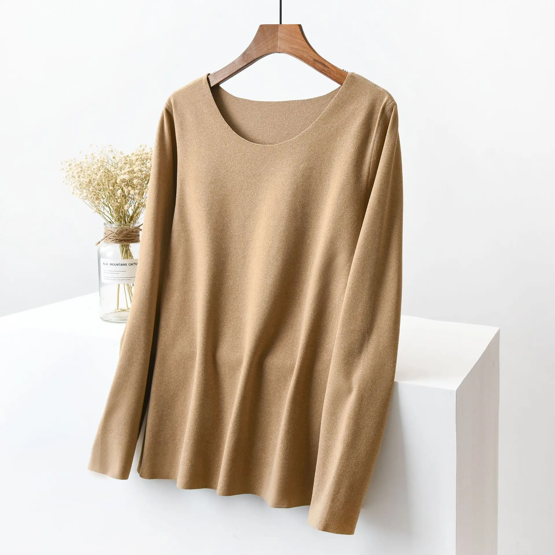 2023 Winter Velvet Round Neck Long Sleeve T-Shirt for Women Plus Size - Image 2