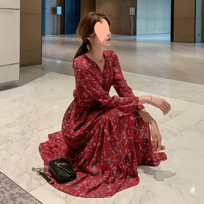 Long Red Floral V-Neck Skirt Suit for Women - Image 2