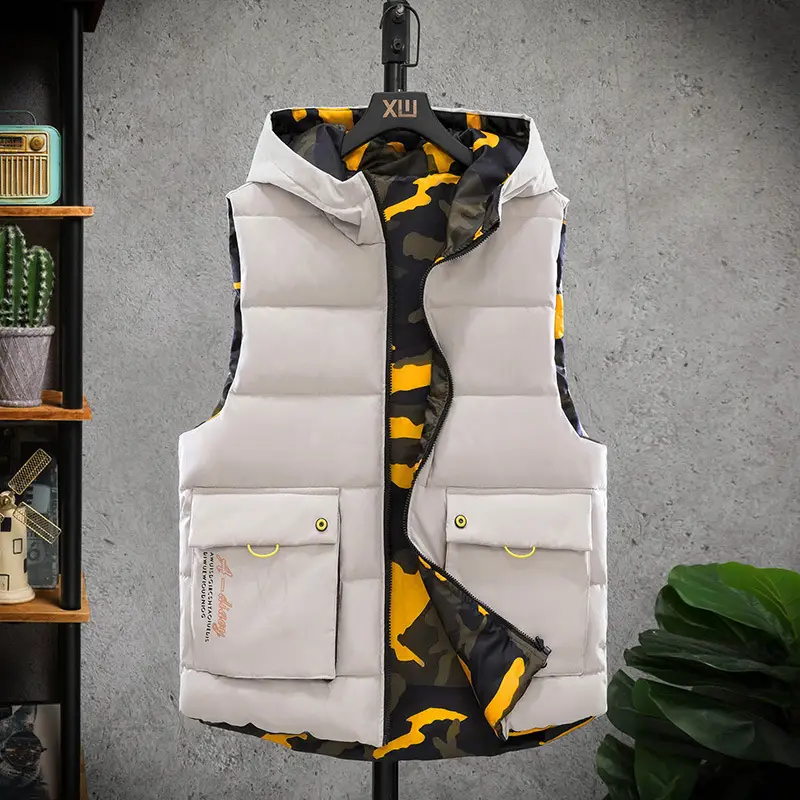 Winter Men's Reversible Camo Sleeveless Vest - Image 2