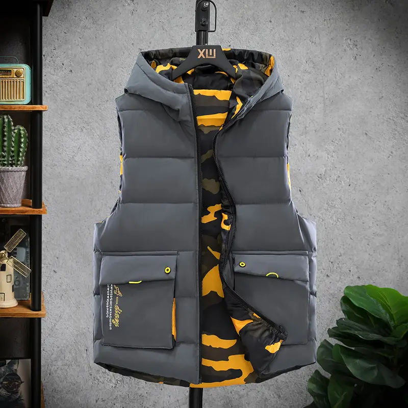 Winter Men's Reversible Camo Sleeveless Vest - Image 3
