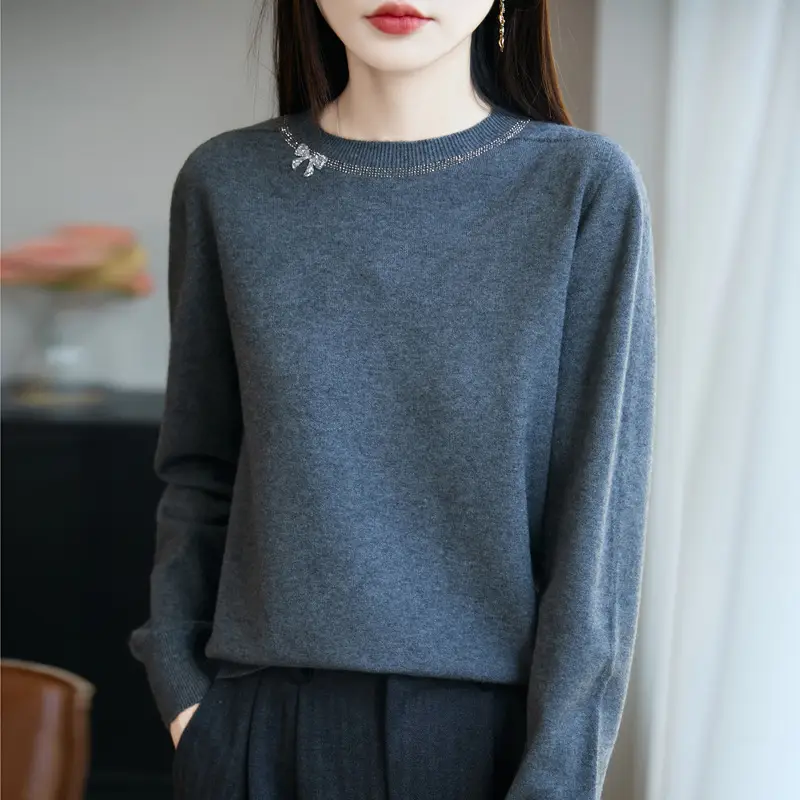 2025 Women Black Knitted Sweater Low Round Neck — feature 6