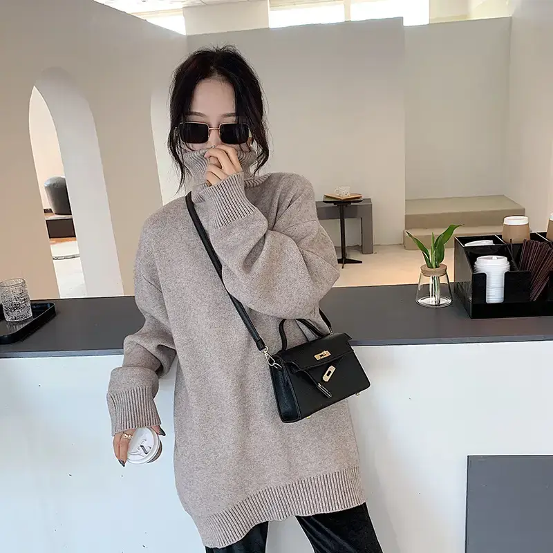 White Lock Buckle Shoulder Bag for Women - Image 9