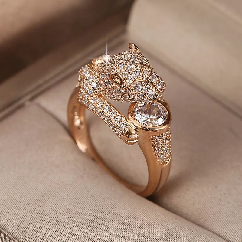 Crown Design Zircon Ring for Women - Image 4