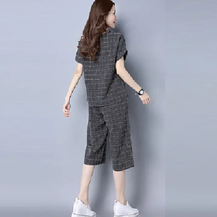 Plus-Size Women's Gray Checkered Two-Piece Outfit - Image 6