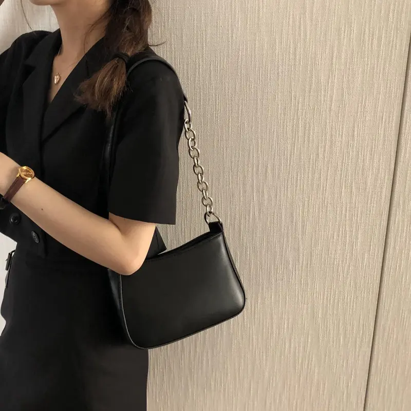 Black PU Chain Bag for Women Streetwear Fashion