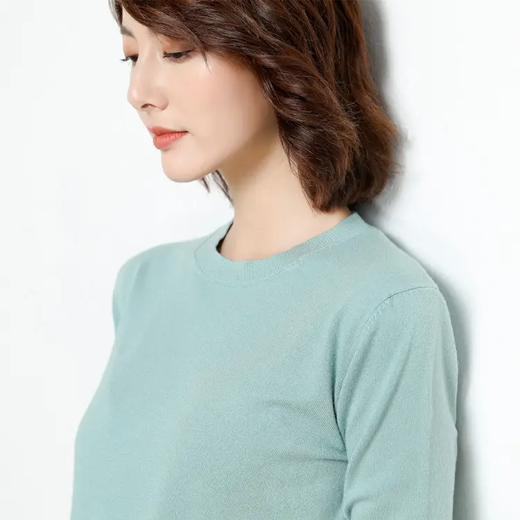 Women's White Round Neck Slim Sweater Large - Image 28