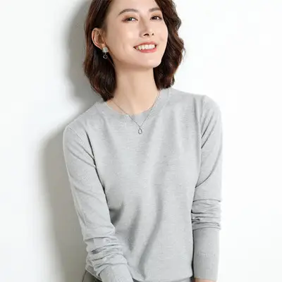 Women's White Round Neck Slim Sweater Large - Image 18