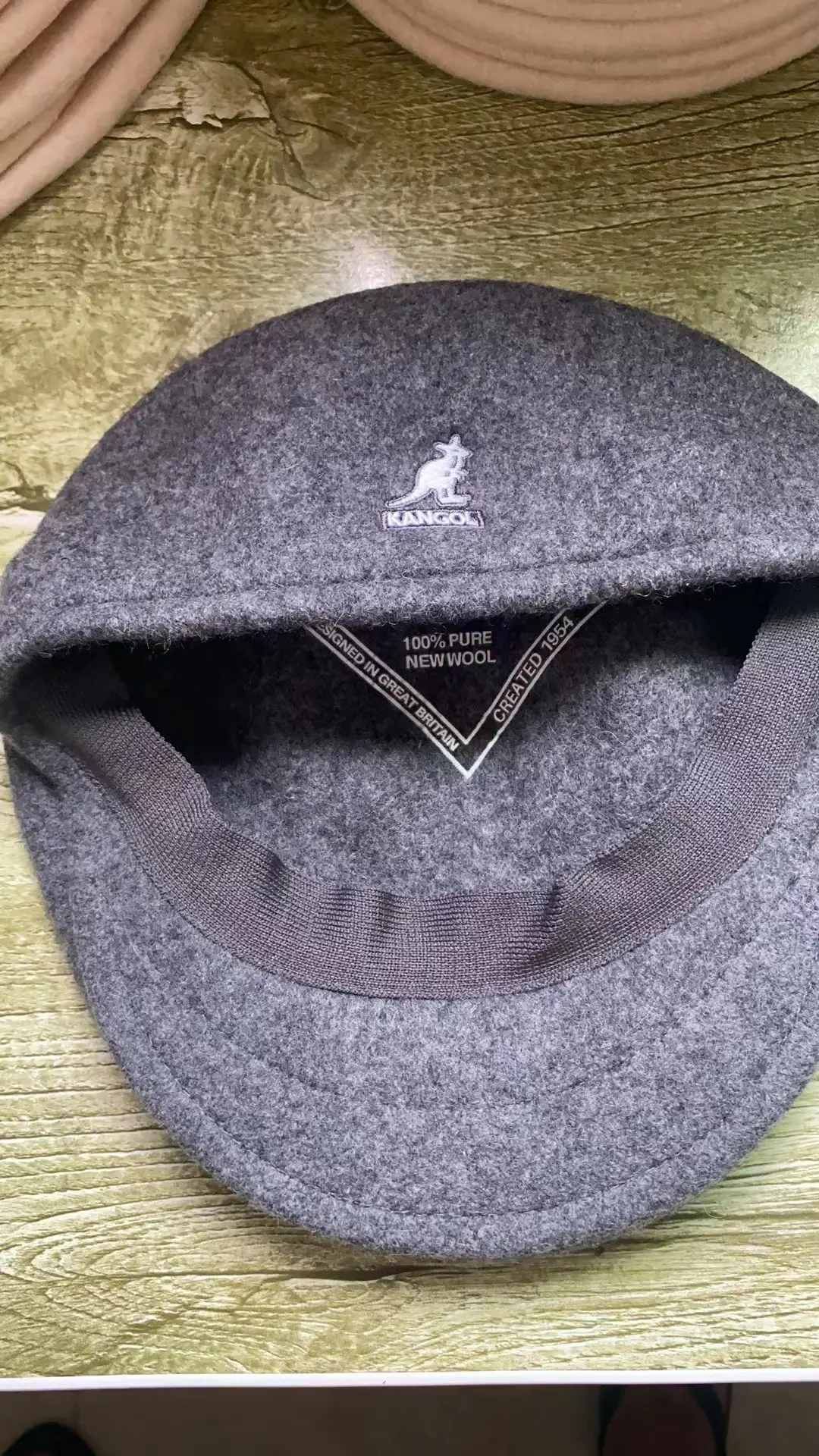 Kangol Kangaroo Wool Beret Cap Blue M