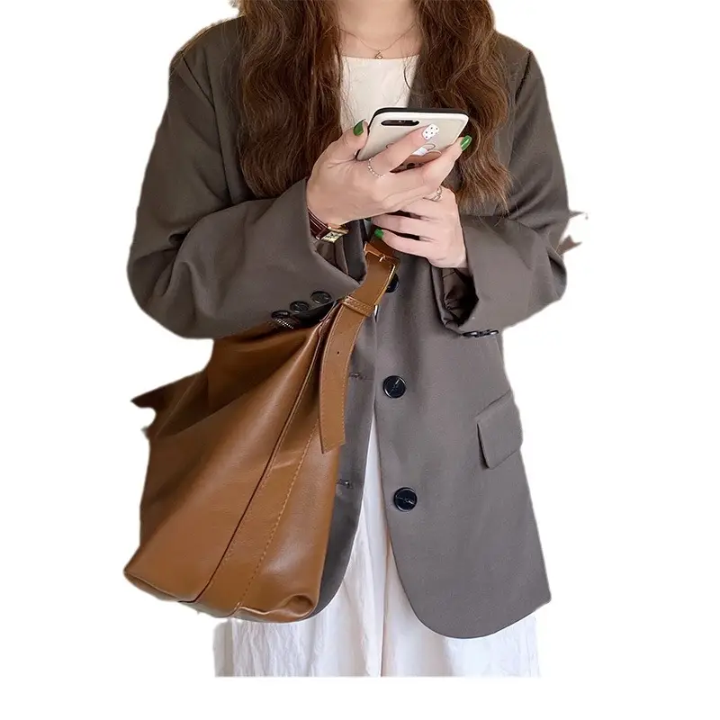 Large Capacity Soft Leather Shoulder Bag for Women - Image 10