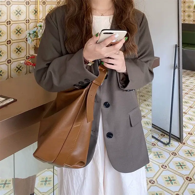 Large Capacity Soft Leather Shoulder Bag for Women — feature 1
