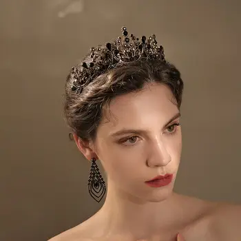 Vintage European Crown Gold Rhinestone Alloy Party Headdress — feature 12