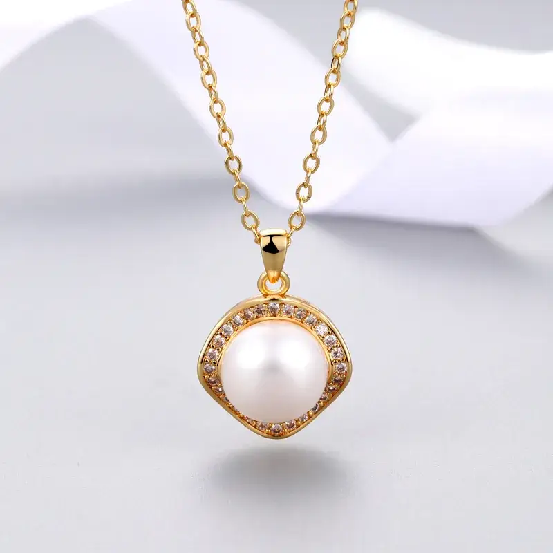 Korean Style Pearl Zircon Necklace with Inlay Design