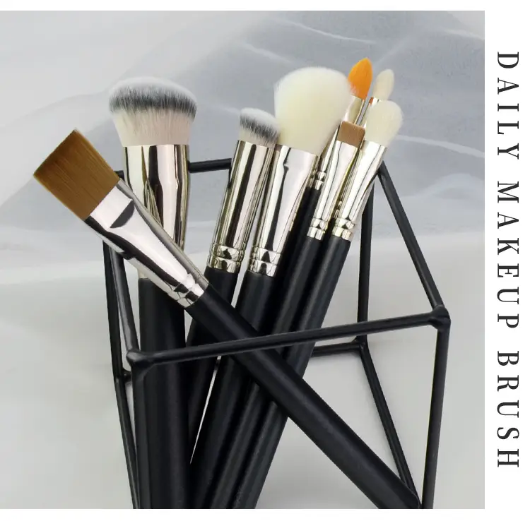 Cangzhou Pure White Makeup Brush Concealer Eye Shadow Vignette — feature 15