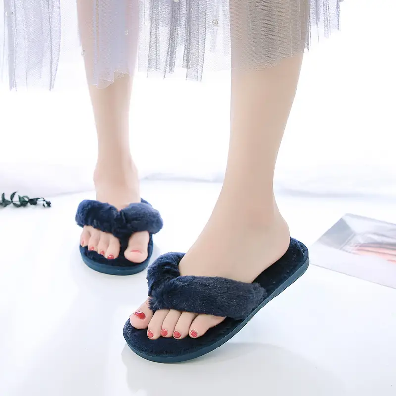Foreign trade large size autumn and winter New Fashion Mao Mao flip-flops Women's Flat anti-slip floor slippers home indoor cotton slippers