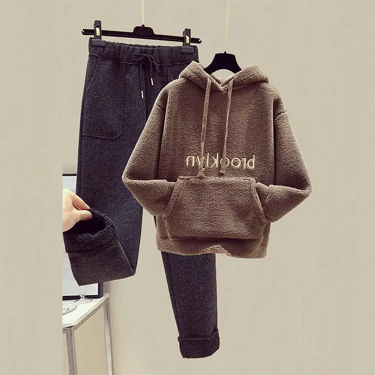 Women Brown Fleece Hoodie Set with Pocket — feature 7