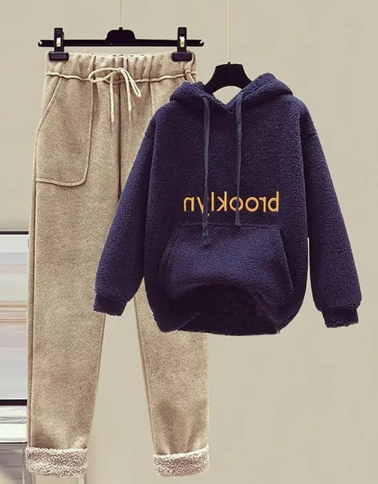 Women Brown Fleece Hoodie Set with Pocket - Image 2