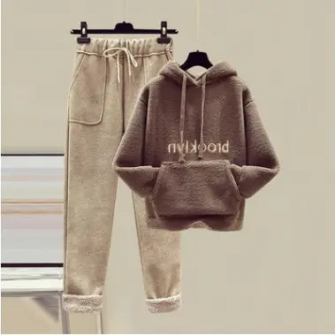 Women Brown Fleece Hoodie Set with Pocket - Image 3