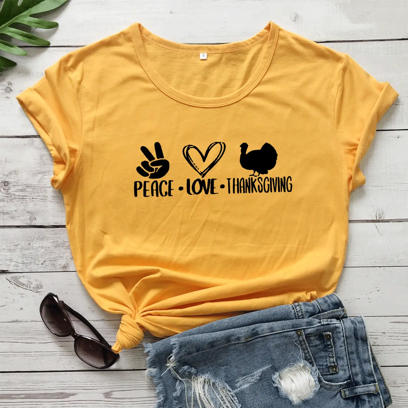 Peace Love Thankgiving T-Shirt Green Short Sleeve