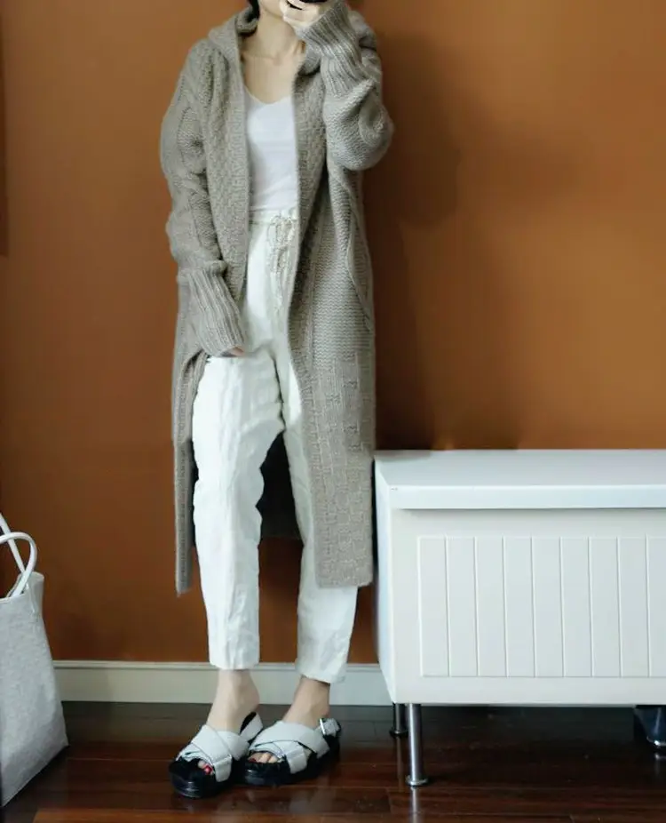 2020 Women's Hooded Thickened Knit Cardigan Coat — feature 10