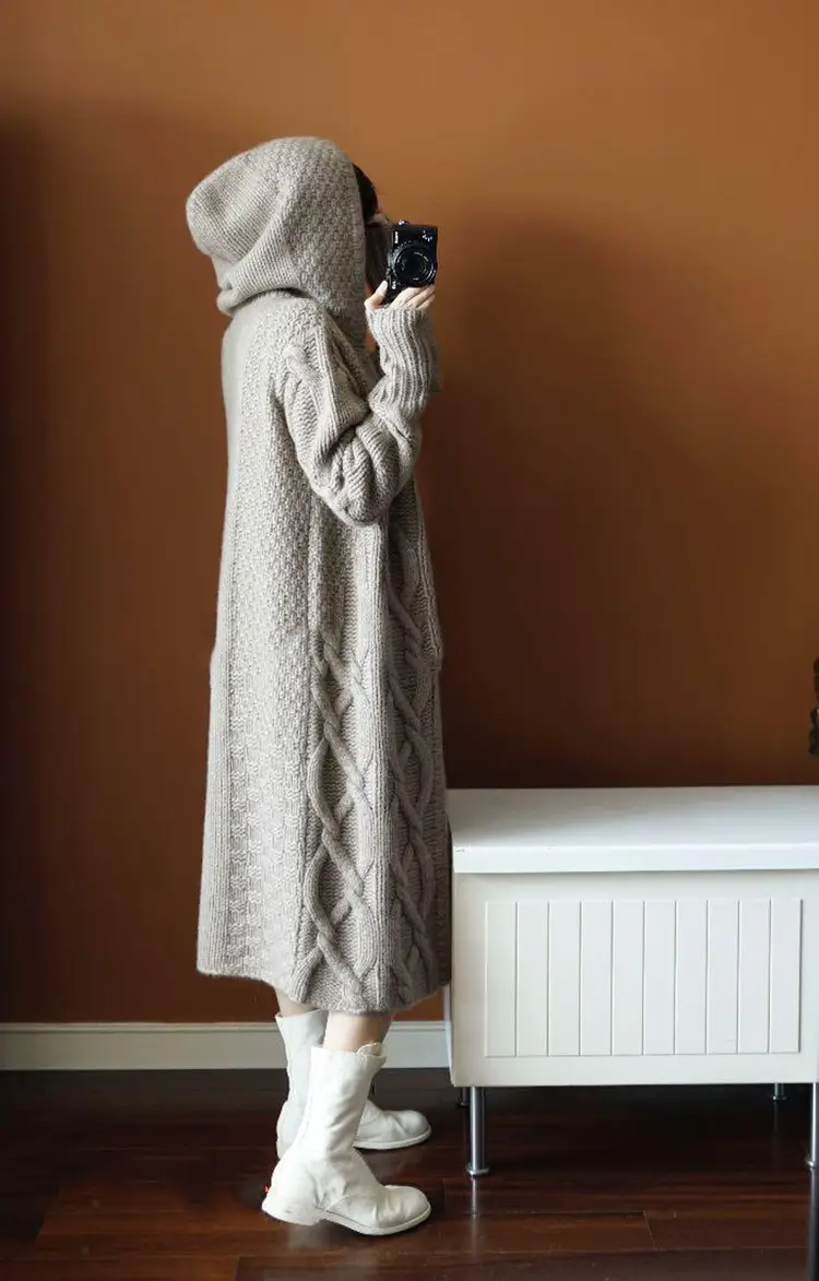 2020 Women's Hooded Thickened Knit Cardigan Coat — feature 3