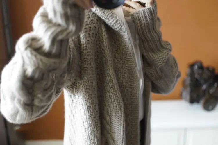 2020 Women's Hooded Thickened Knit Cardigan Coat — feature 7