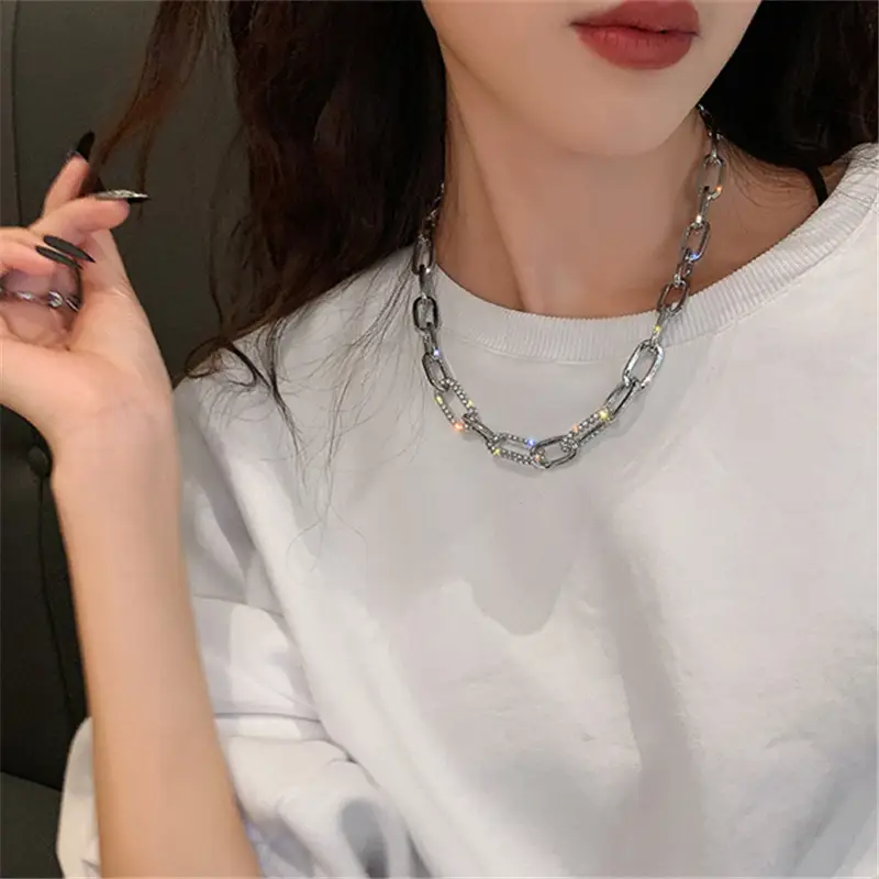 European Exaggerated Large Thick Metal Clavicle Chain Necklace - Image 42
