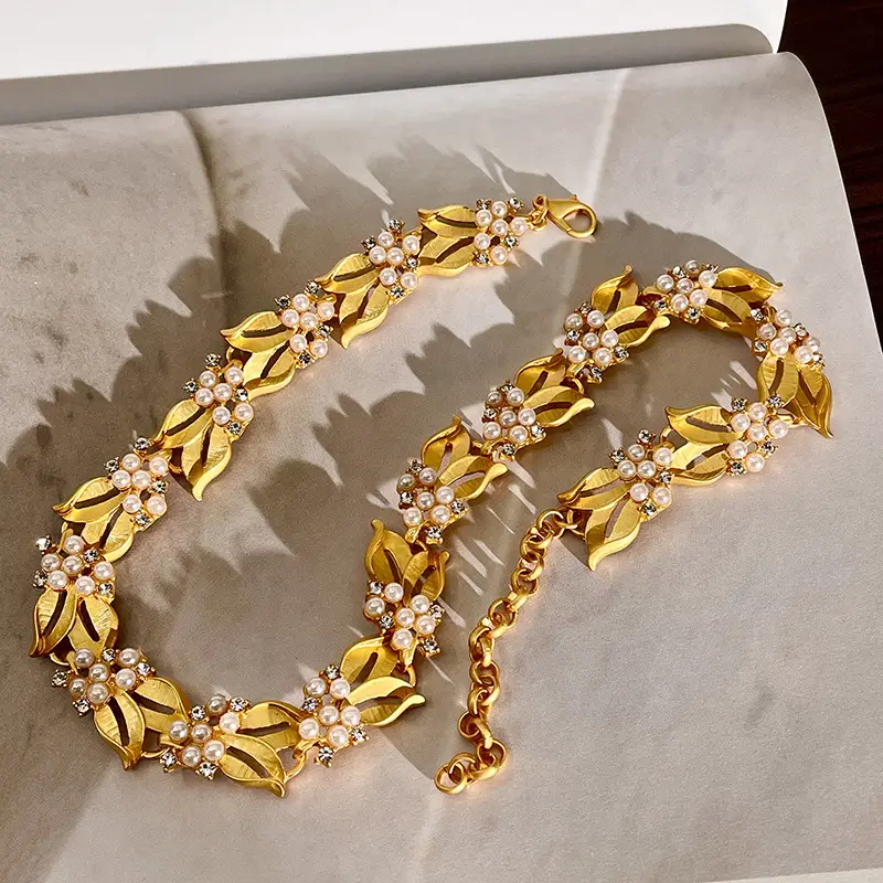 European Exaggerated Large Thick Metal Clavicle Chain Necklace - Image 11
