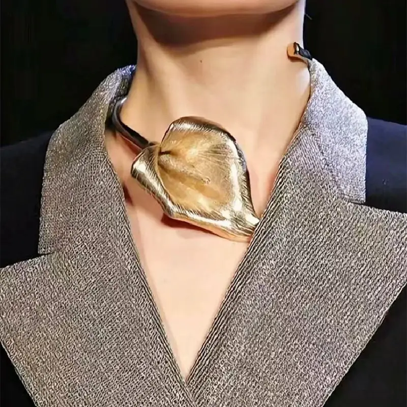 European Exaggerated Large Thick Metal Clavicle Chain Necklace - Image 14