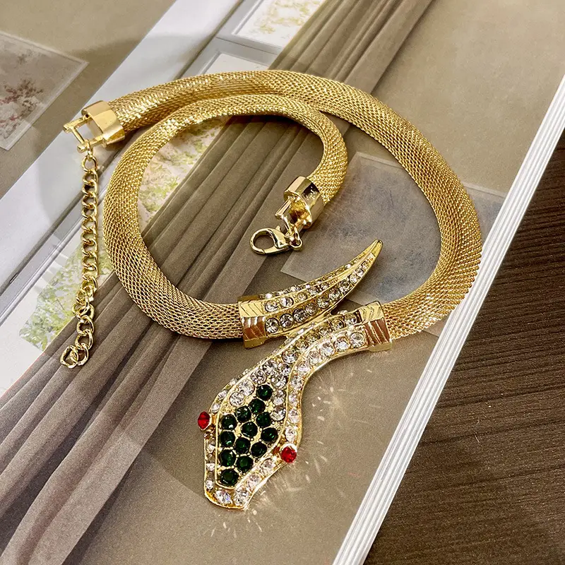 European Exaggerated Large Thick Metal Clavicle Chain Necklace - Image 16