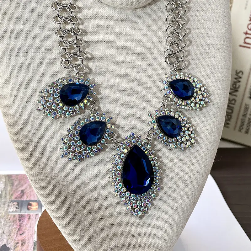 European Exaggerated Large Thick Metal Clavicle Chain Necklace - Image 27