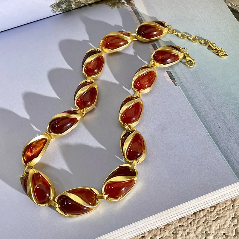 European Exaggerated Large Thick Metal Clavicle Chain Necklace - Image 3