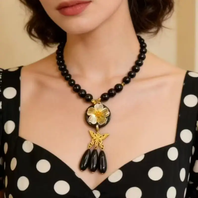 European Exaggerated Large Thick Metal Clavicle Chain Necklace - Image 34