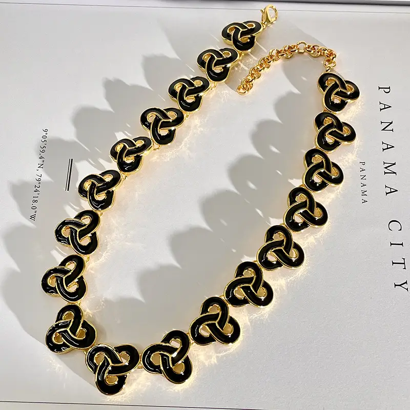 European Exaggerated Large Thick Metal Clavicle Chain Necklace - Image 9