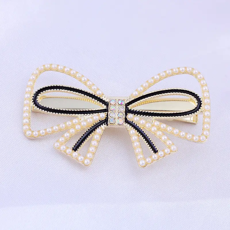 Heart Shaped Pearl Hair Clips for Women - Image 4