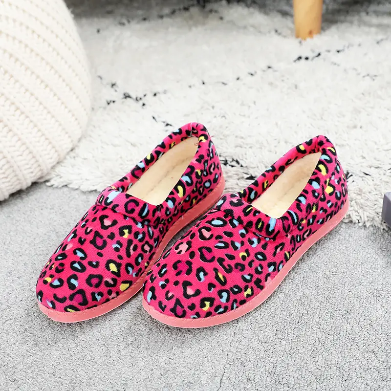 Winter New Leopard Print Old Beijing Cotton Shoes Home fleece-lined Non-slip Middle-aged and Elderly Warm Cotton Slippers Moon Shoes