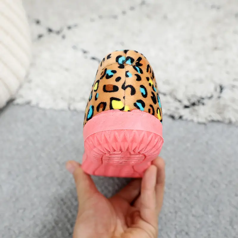 Winter New Leopard Print Old Beijing Cotton Shoes Home fleece-lined Non-slip Middle-aged and Elderly Warm Cotton Slippers Moon Shoes