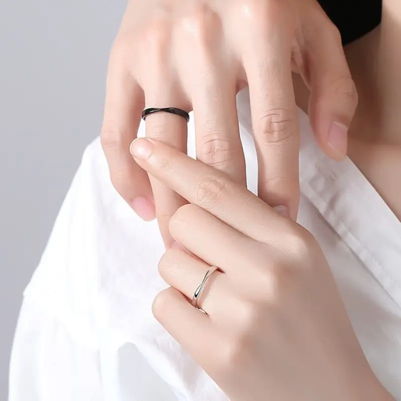 Open Mobius Couple Rings Black White Modern Design